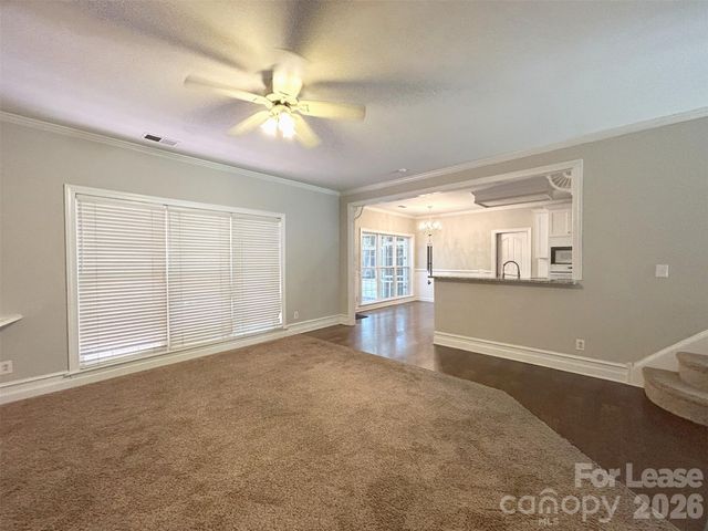 733 Meadow Lake Drive, Matthews, NC 28105