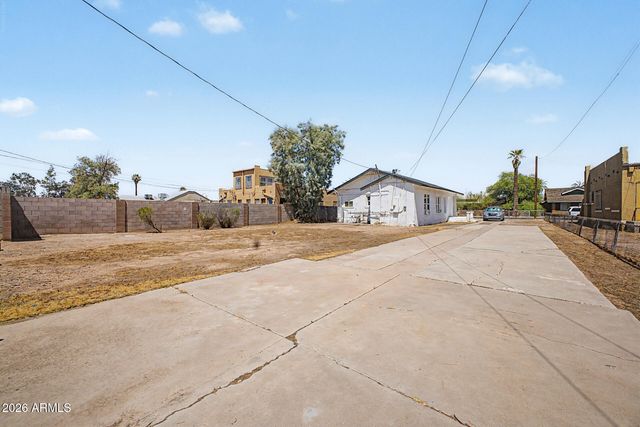 324 N 18TH Avenue, Phoenix, AZ 85007