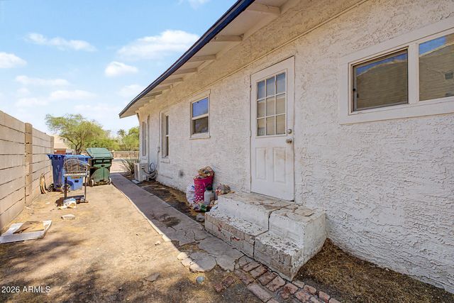 324 N 18TH Avenue, Phoenix, AZ 85007