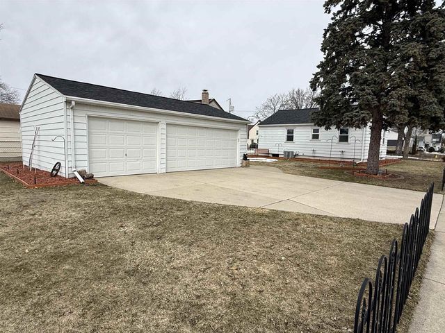 1618 CHICAGO STREET, Green Bay, WI 54304