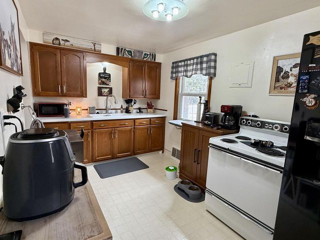 1618 CHICAGO STREET, Green Bay, WI 54304