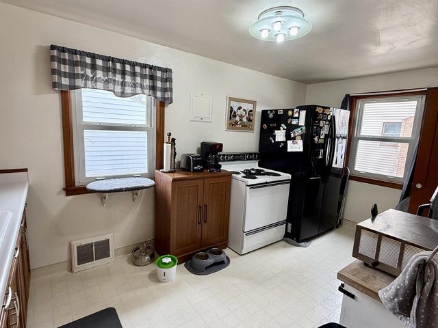 1618 CHICAGO STREET, Green Bay, WI 54304