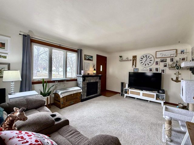 1618 CHICAGO STREET, Green Bay, WI 54304