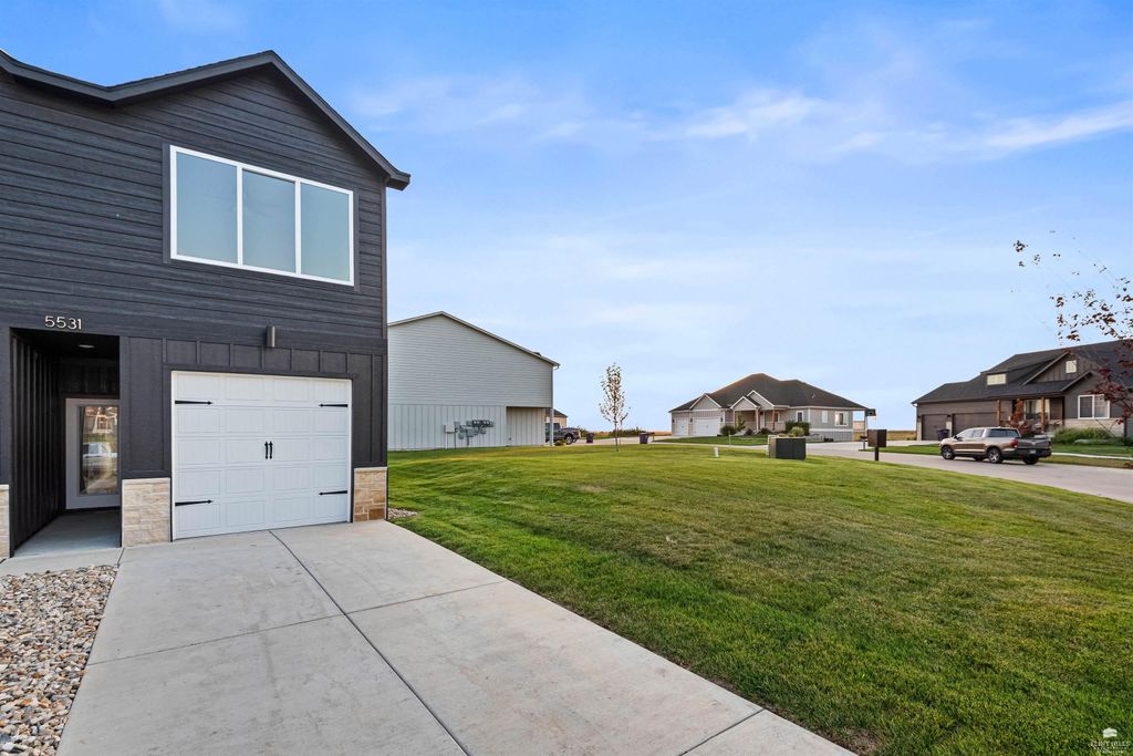 5531 Goheen Drive, Manhattan, KS 66503