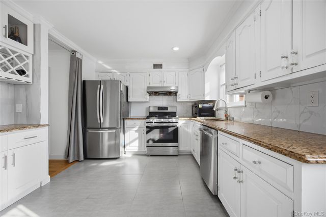 63-55A Douglaston Parkway, Douglaston, NY 11362