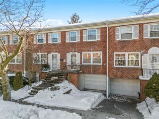 63-55A Douglaston Parkway, Douglaston, NY 11362