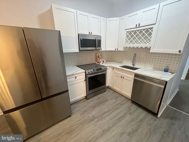 2025 N 32ND ST, Philadelphia, PA 19121