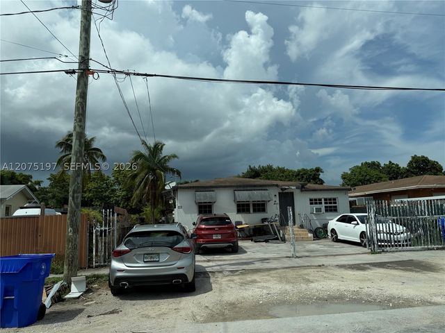 2651 NW 33rd St, Miami, FL 33142