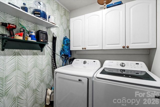 169 Meadow Glen Drive, Troutman, NC 28166