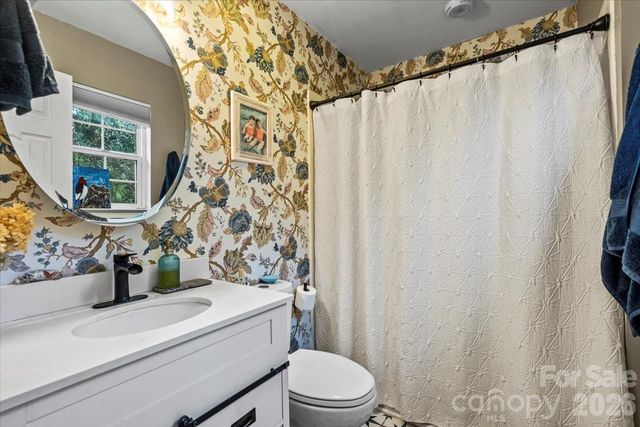 169 Meadow Glen Drive, Troutman, NC 28166