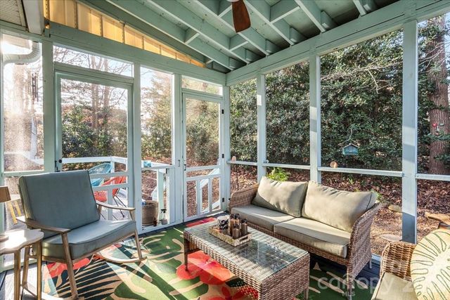 169 Meadow Glen Drive, Troutman, NC 28166