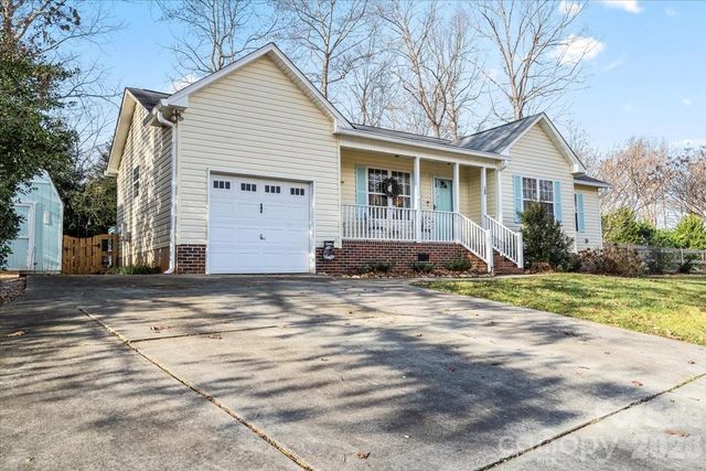 169 Meadow Glen Drive, Troutman, NC 28166