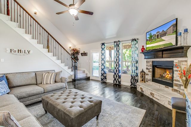 2715 Sky Ridge Road, Arlington, TX 76001