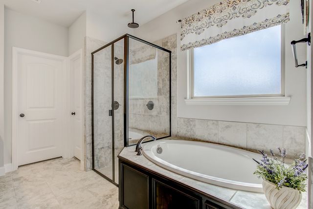 2715 Sky Ridge Road, Arlington, TX 76001