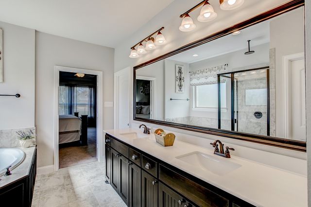 2715 Sky Ridge Road, Arlington, TX 76001