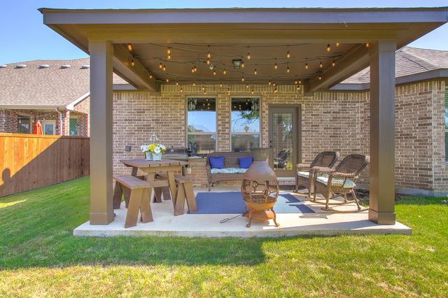 2715 Sky Ridge Road, Arlington, TX 76001