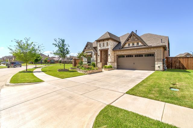 2715 Sky Ridge Road, Arlington, TX 76001