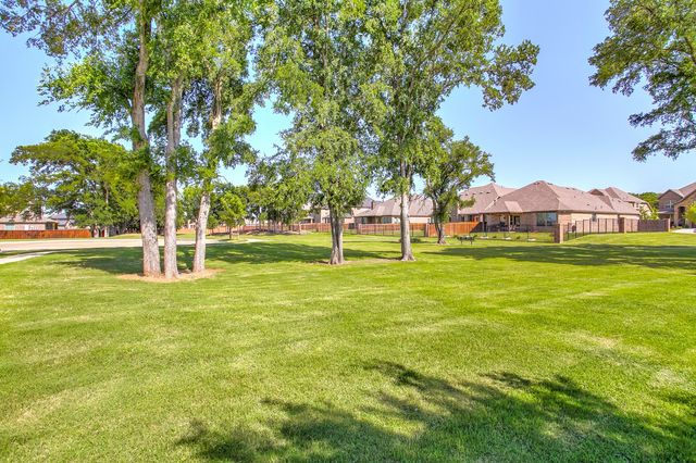 2715 Sky Ridge Road, Arlington, TX 76001