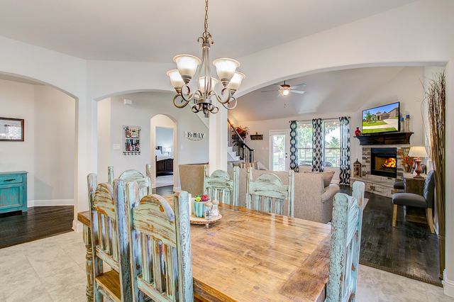 2715 Sky Ridge Road, Arlington, TX 76001