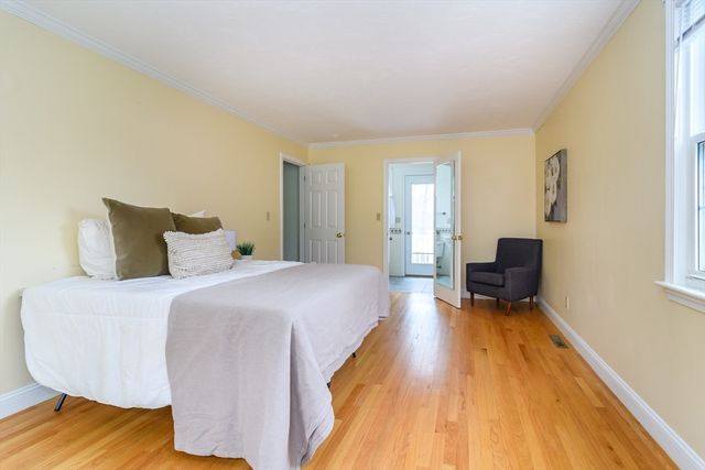 20 Eastleigh Ln, Natick, MA 01760