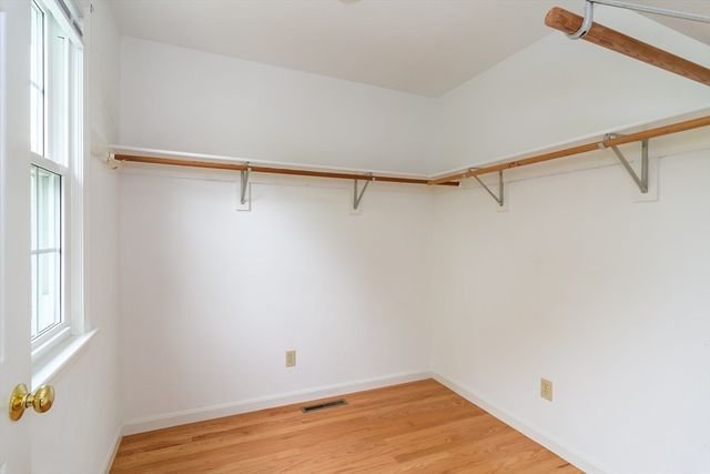 20 Eastleigh Ln, Natick, MA 01760