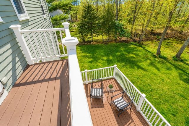 20 Eastleigh Ln, Natick, MA 01760