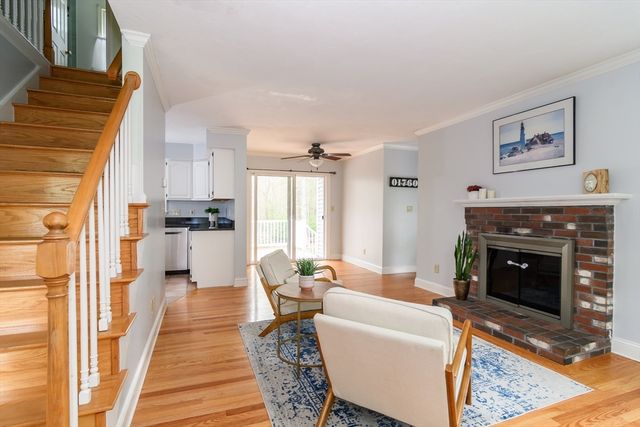20 Eastleigh Ln, Natick, MA 01760
