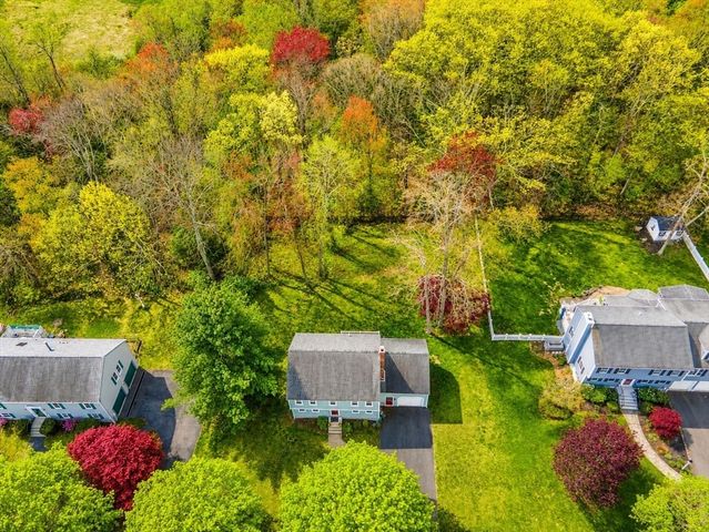20 Eastleigh Ln, Natick, MA 01760
