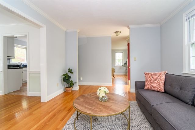 20 Eastleigh Ln, Natick, MA 01760
