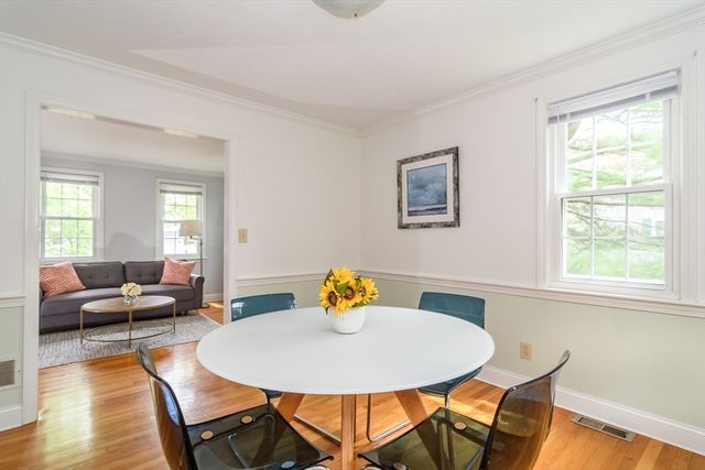 20 Eastleigh Ln, Natick, MA 01760