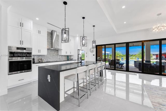 18261 SW 224th St, Miami, FL 33170