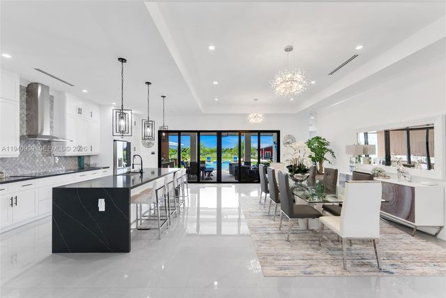 18261 SW 224th St, Miami, FL 33170