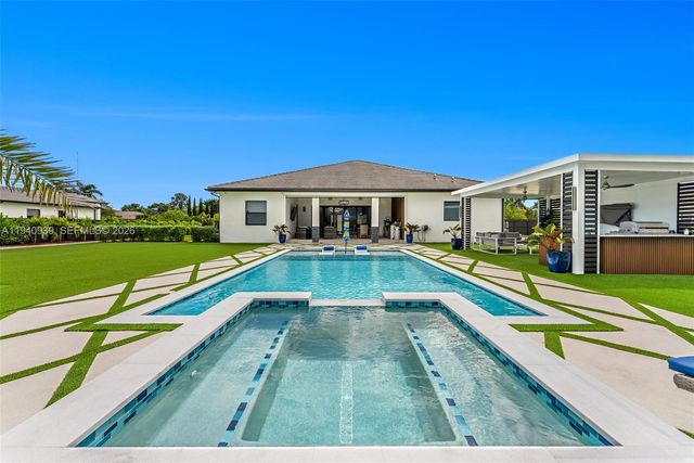 18261 SW 224th St, Miami, FL 33170