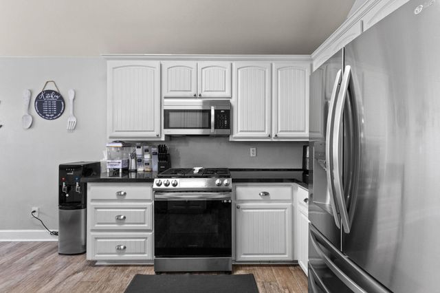 3208 Montclair Street, Orange, TX 77632