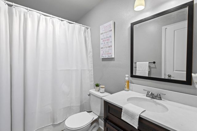 3208 Montclair Street, Orange, TX 77632