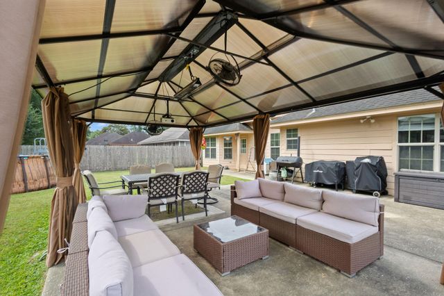 3208 Montclair Street, Orange, TX 77632