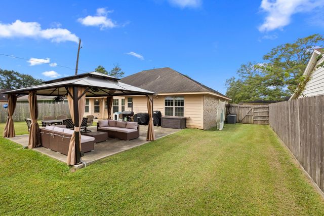 3208 Montclair Street, Orange, TX 77632