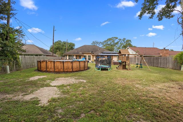 3208 Montclair Street, Orange, TX 77632