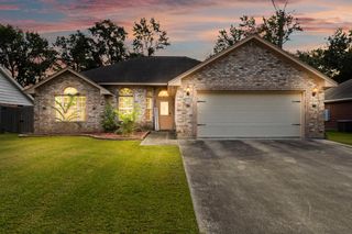 3208 Montclair Street, Orange, TX 77632