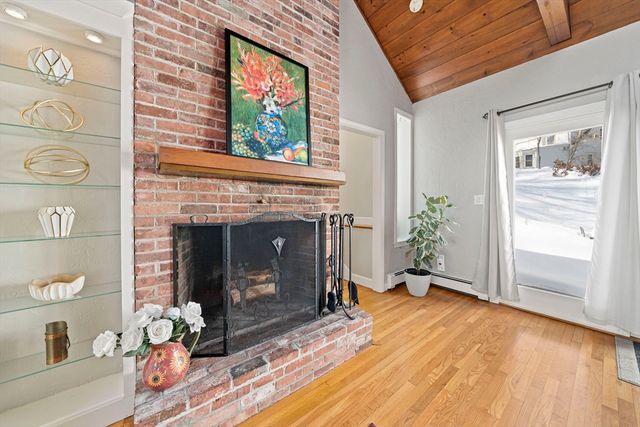 109 Simonds Rd, Lexington, MA 02420