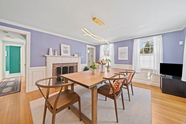 109 Simonds Rd, Lexington, MA 02420