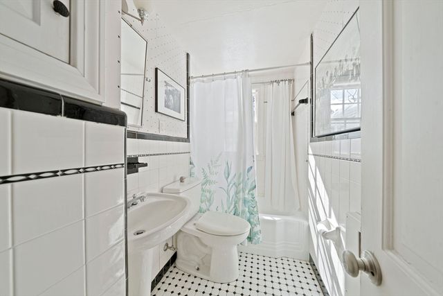 109 Simonds Rd, Lexington, MA 02420