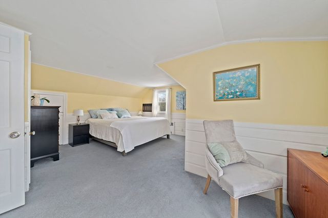 109 Simonds Rd, Lexington, MA 02420