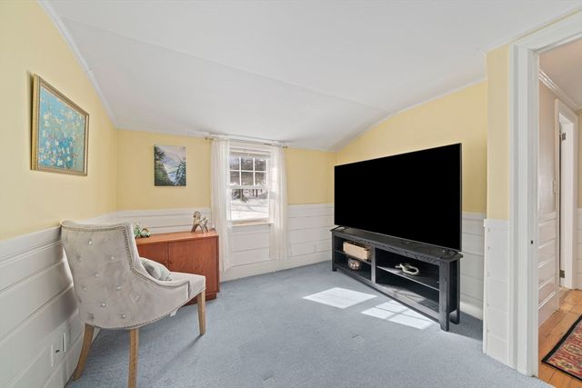 109 Simonds Rd, Lexington, MA 02420