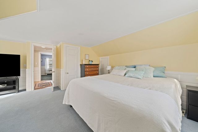 109 Simonds Rd, Lexington, MA 02420