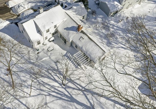 109 Simonds Rd, Lexington, MA 02420