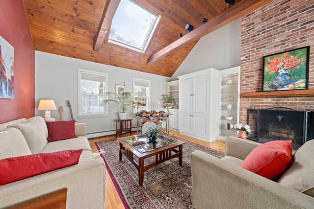 109 Simonds Rd, Lexington, MA 02420