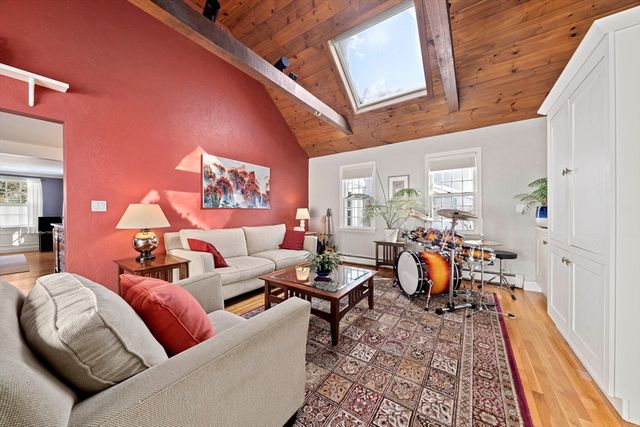 109 Simonds Rd, Lexington, MA 02420