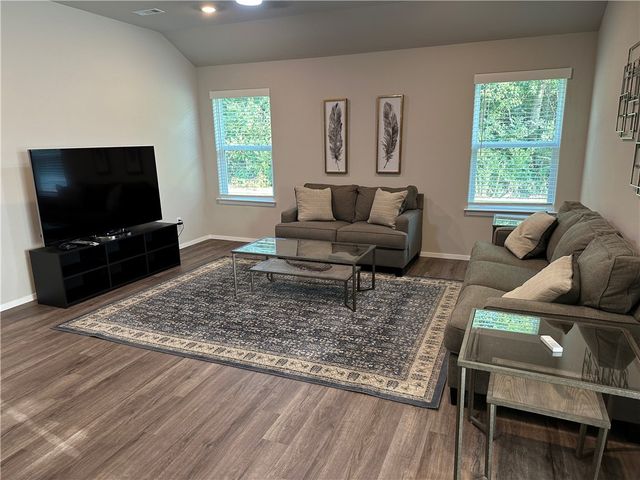 2871 W Emil Drive, Fayetteville, AR 72704