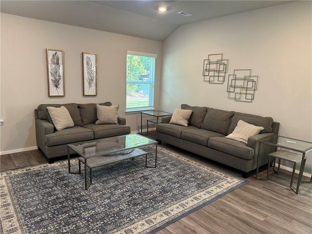 2871 W Emil Drive, Fayetteville, AR 72704